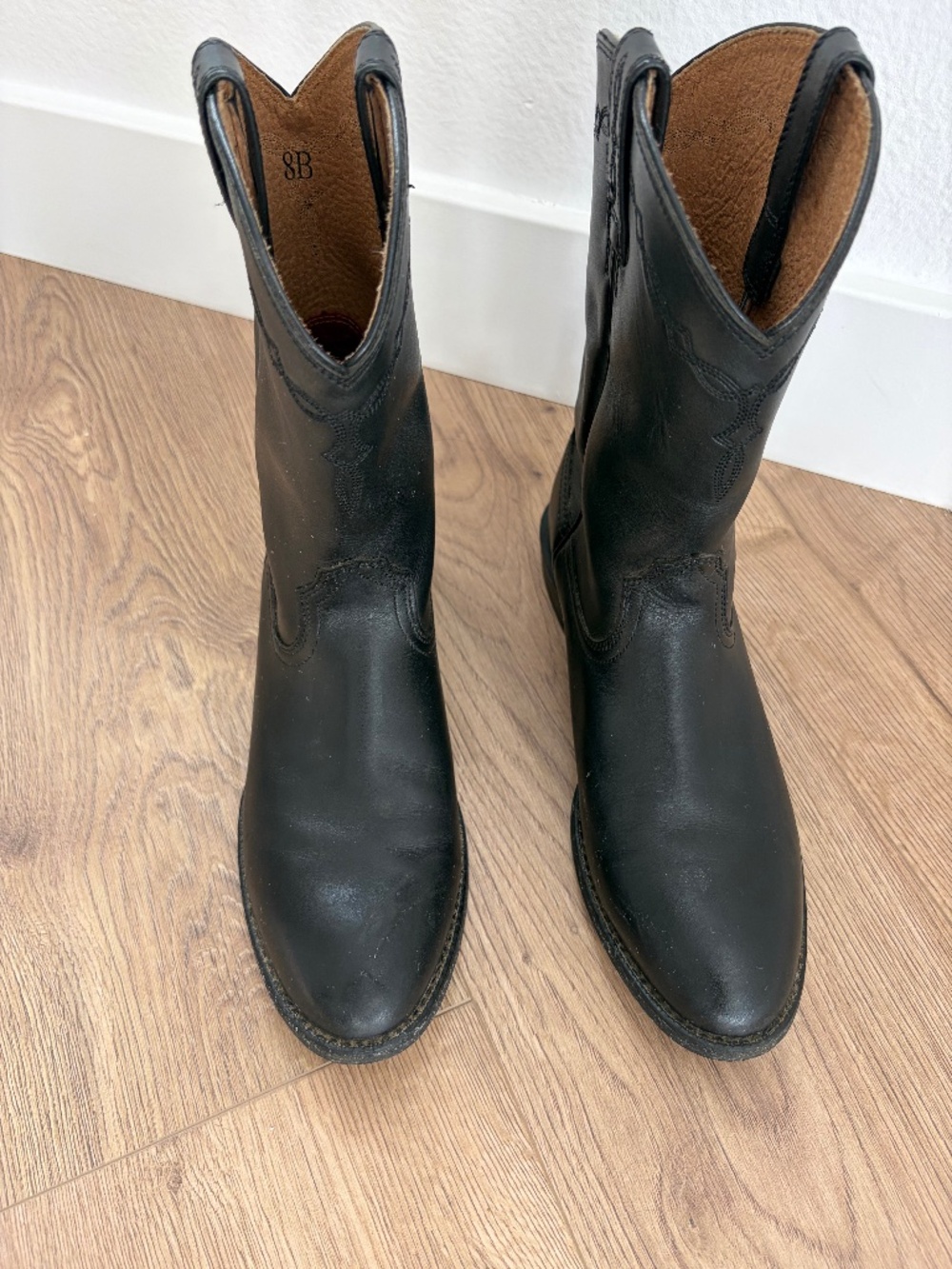 Ariat Boots- great condition